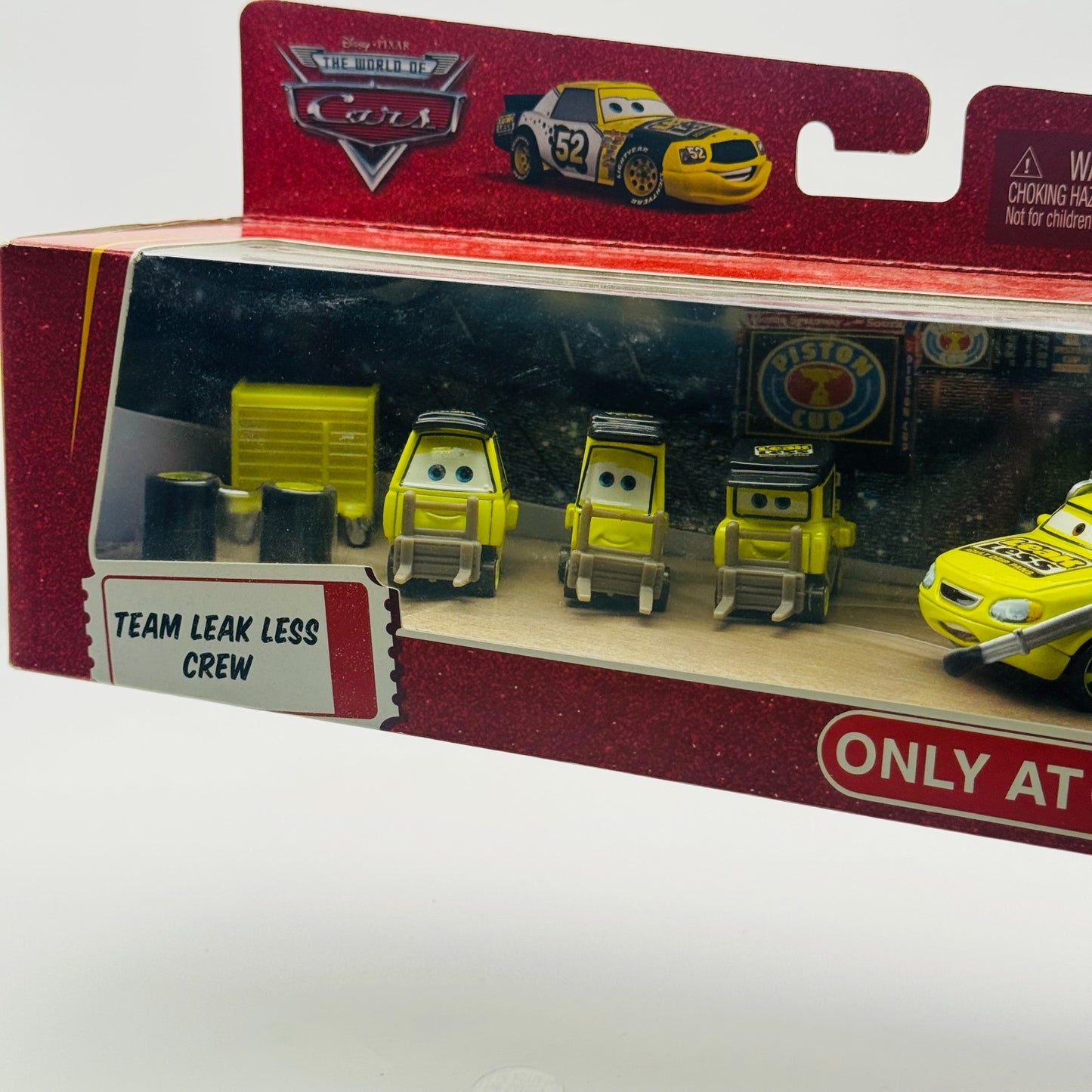 Disney Pixar Cars - LEAK LESS TEAM CREW CHIEF & PITTYS PIT CREW SET 1:55 Diecast