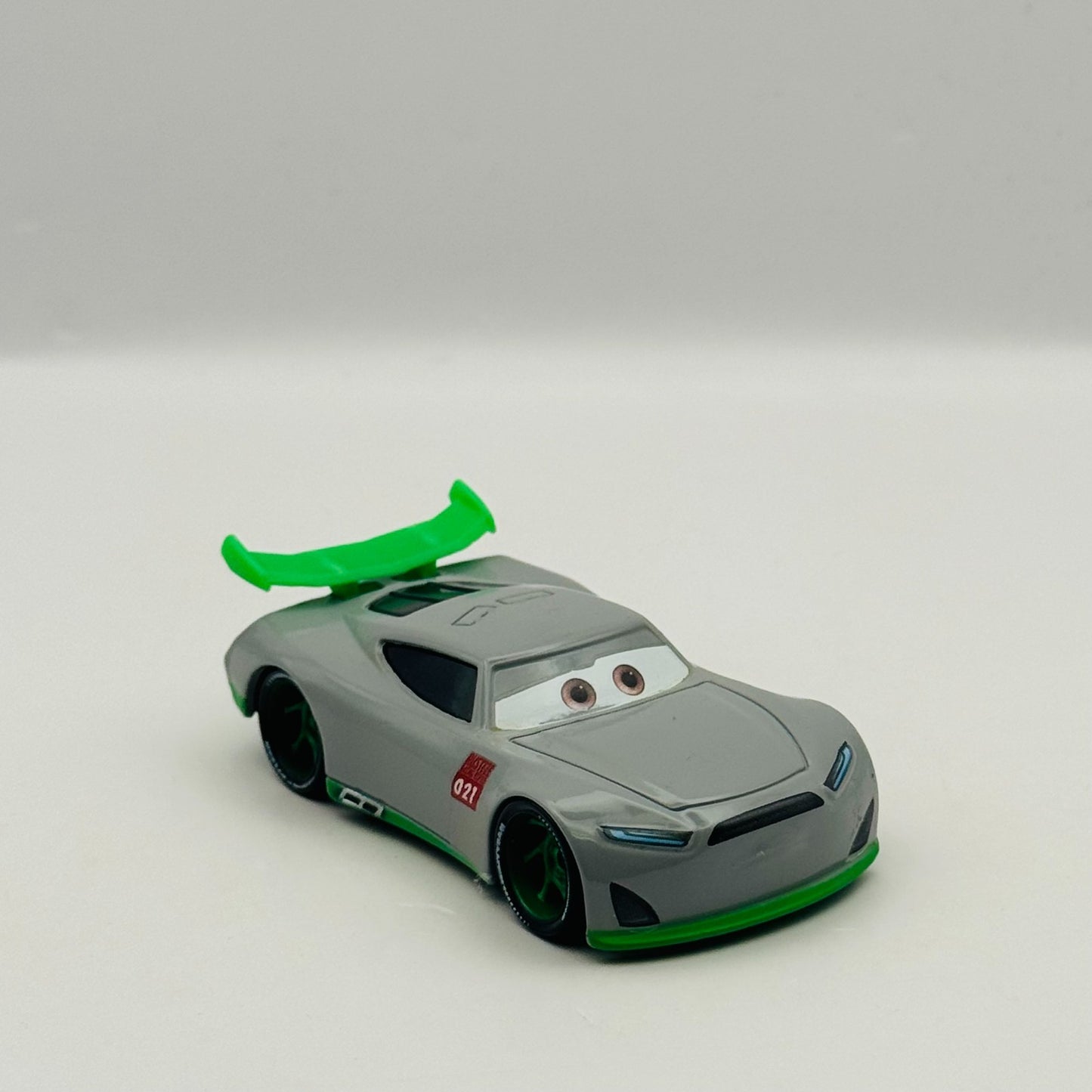 Disney Pixar Cars - KRZYSZTOF Yellow Trainee #021 2018 - 1:55 Diecast