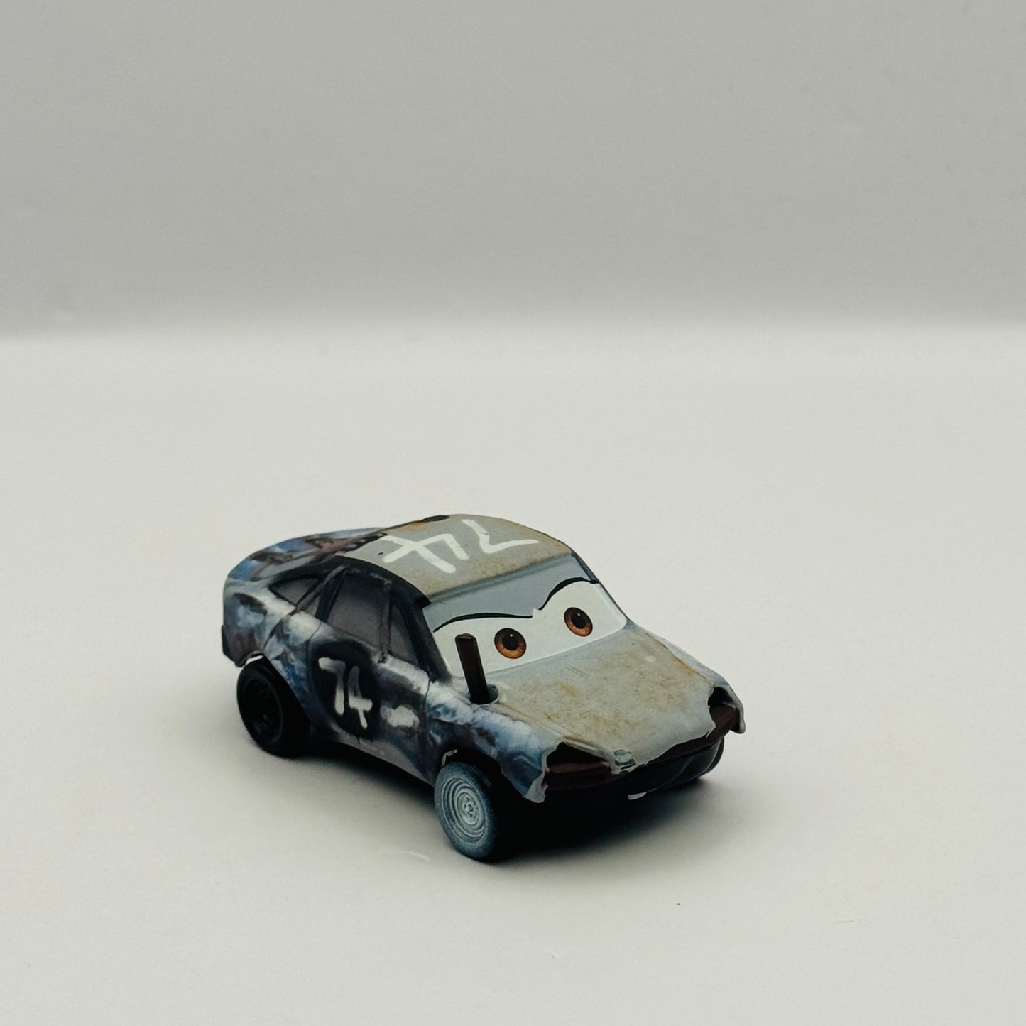 Disney Pixar Cars - PATTY PATTI Thunder Hollow 2017 - 1:55 Diecast
