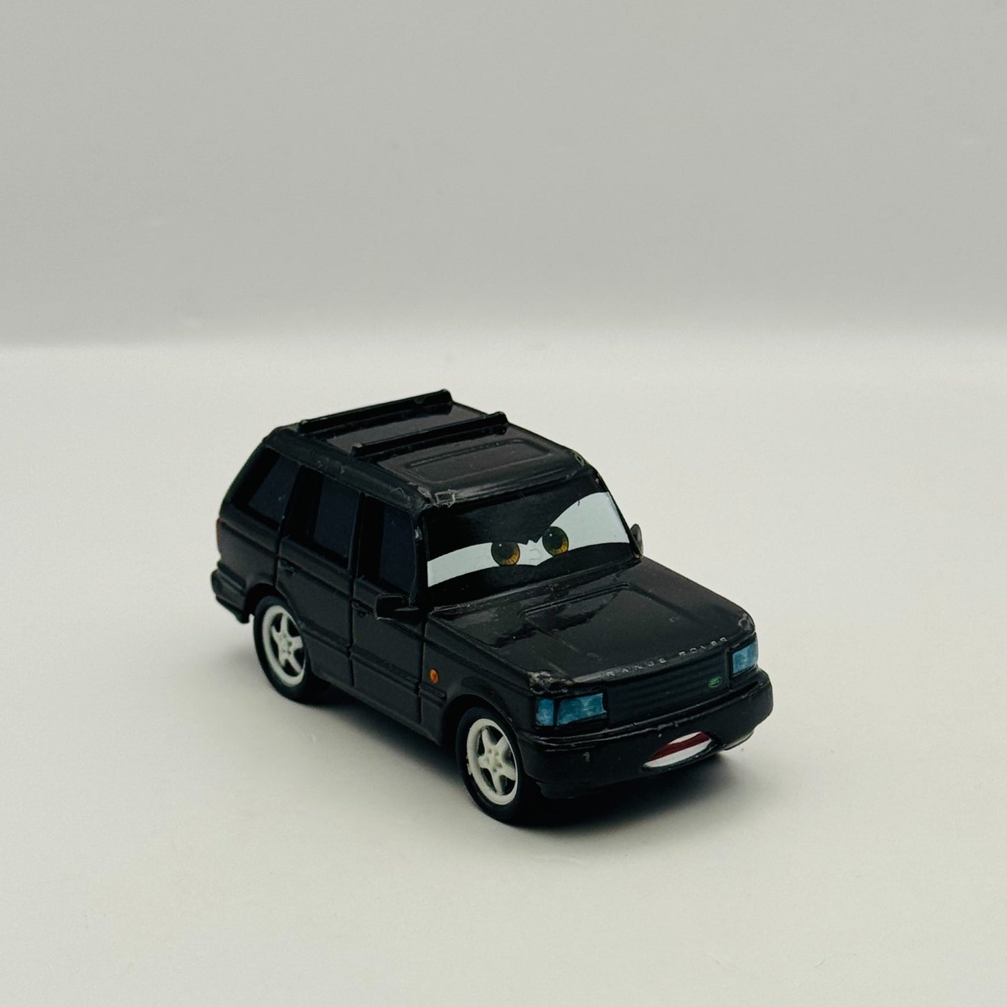 Disney Pixar Cars - GEARETT TAYLOR Range Rover Palace Chaos 2015 - 1:55 Diecast