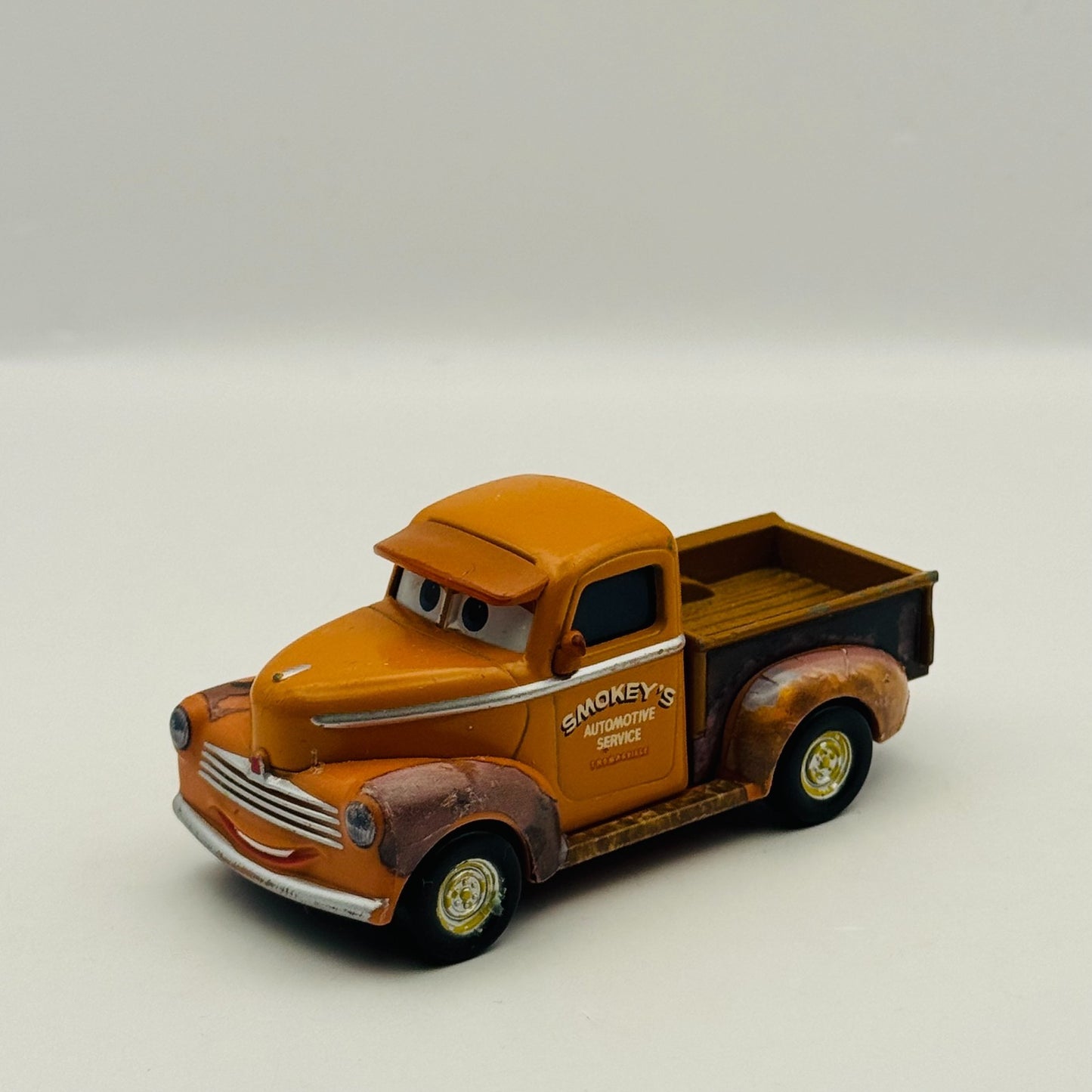 Disney Pixar Cars - SMOKEY Thomasville - 1:55 Diecast