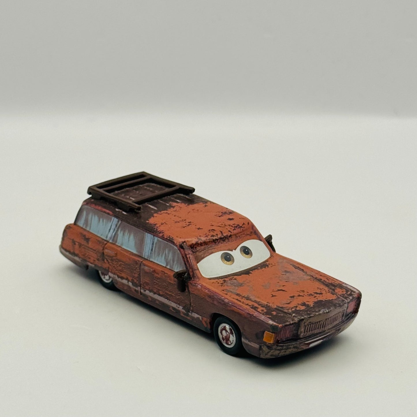 Disney Pixar Cars - J. SHOESTEER Rusteze Tent 2016 - 1:55 Diecast