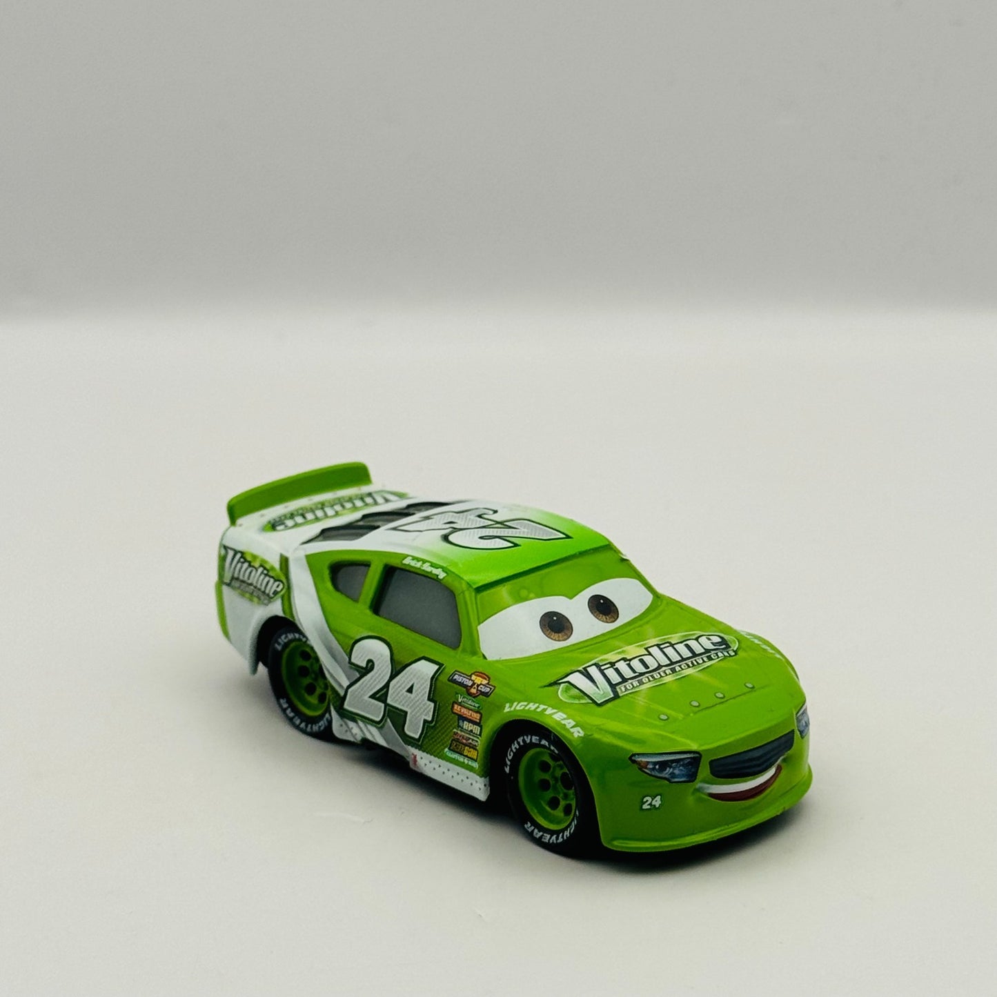 Disney Pixar Cars - BRICK YARDLEY VITOLINE Veteran Racer - 1:55 Diecast