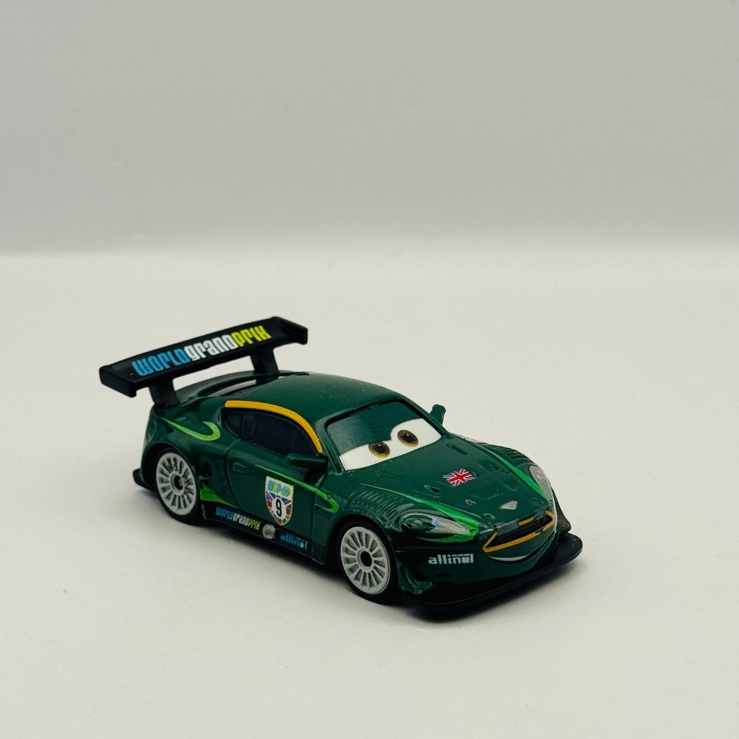 Disney Pixar Cars - NIGEL GEARSLEY WGP *THAILAND* 2019 *RARE* - 1:55 Diecast