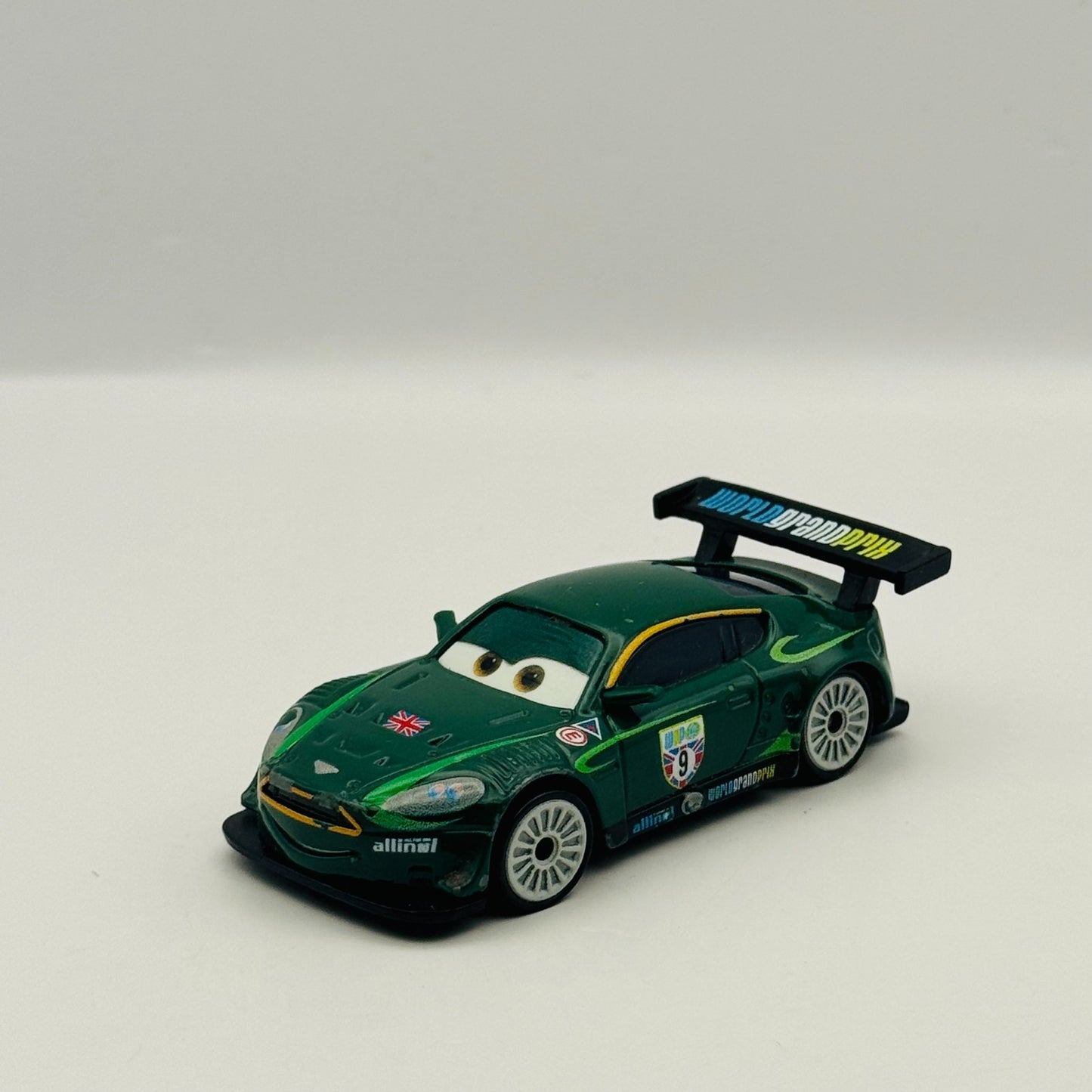 Disney Pixar Cars - NIGEL GEARSLEY WGP *THAILAND* 2019 *RARE* - 1:55 Diecast