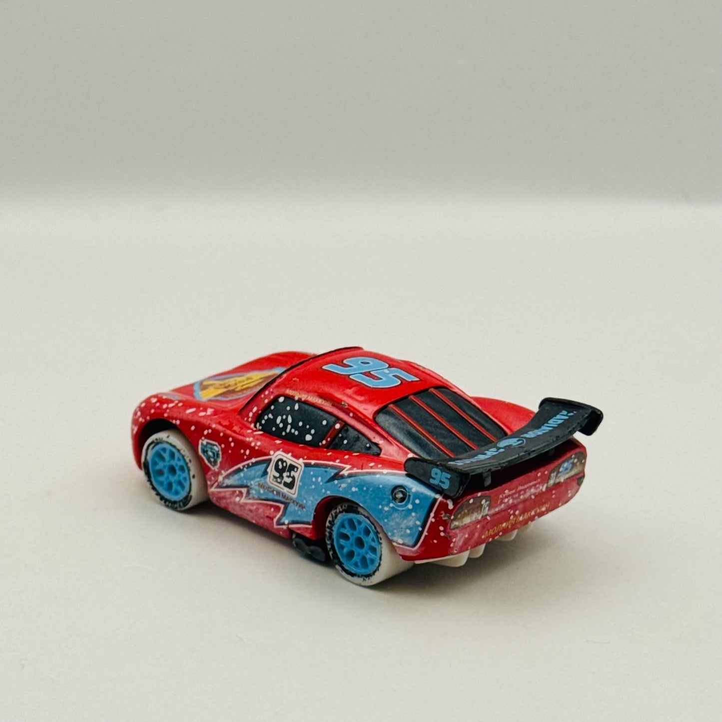 Disney Pixar Cars - ICE RACERS LIGHTNING MCQUEEN TROC 2015 - 1:55 Diecast