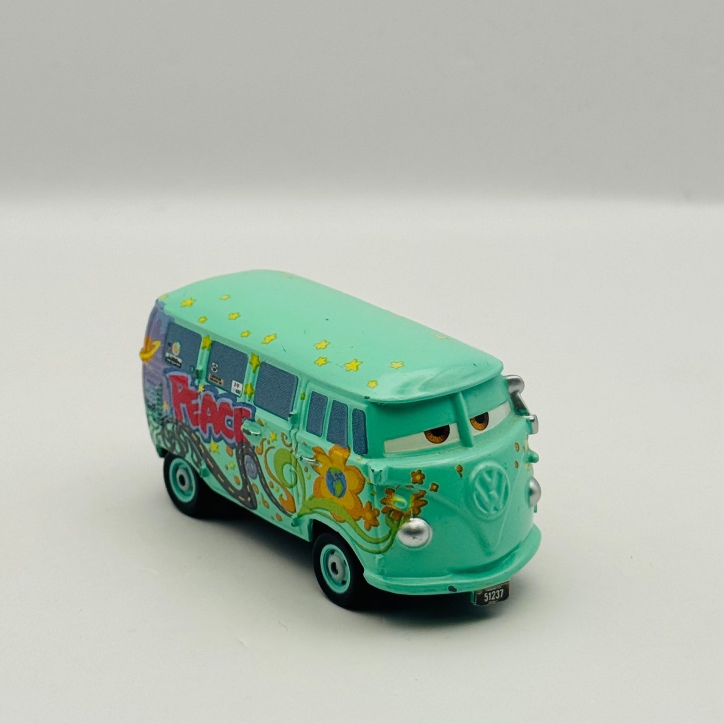 Disney Pixar Cars - FILLMORE (VW Bus) - 1:55 Diecast