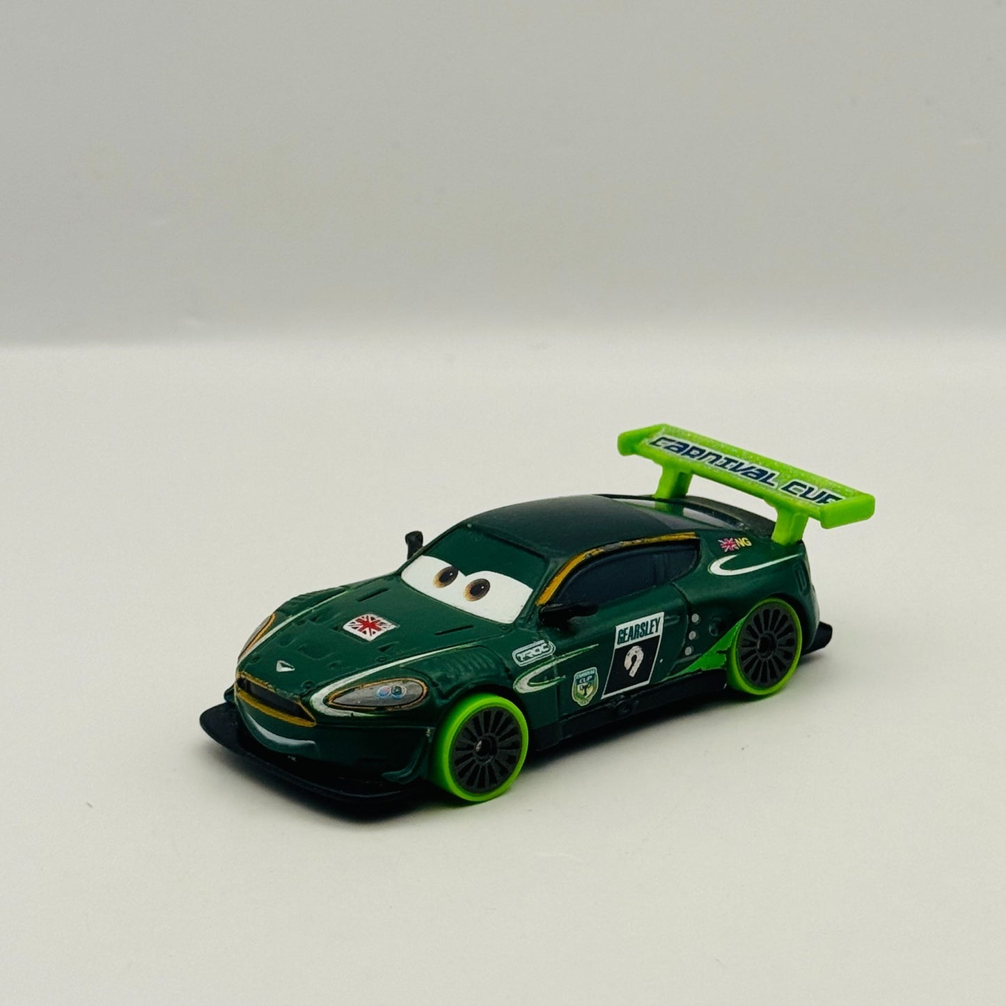 Disney Pixar Cars - CARNIVAL CUP NIGEL GEARSLEY TROC 2016 - 1:55 Diecast