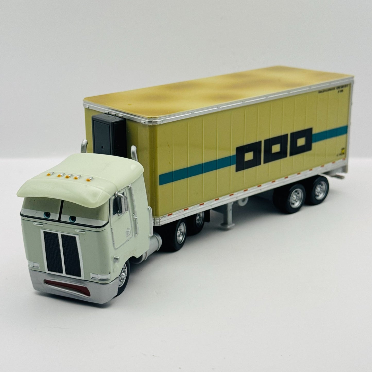 Disney Pixar Cars - BEN CRANKLESHAFT HAULER 2010 - 1:55 Diecast