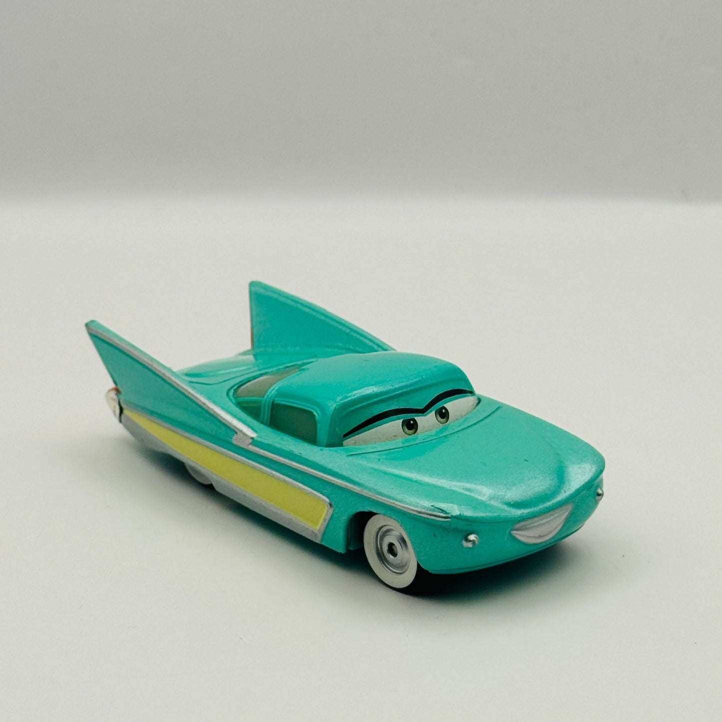 Disney Pixar Cars - FLO Radiator Springs - 1:55 Diecast