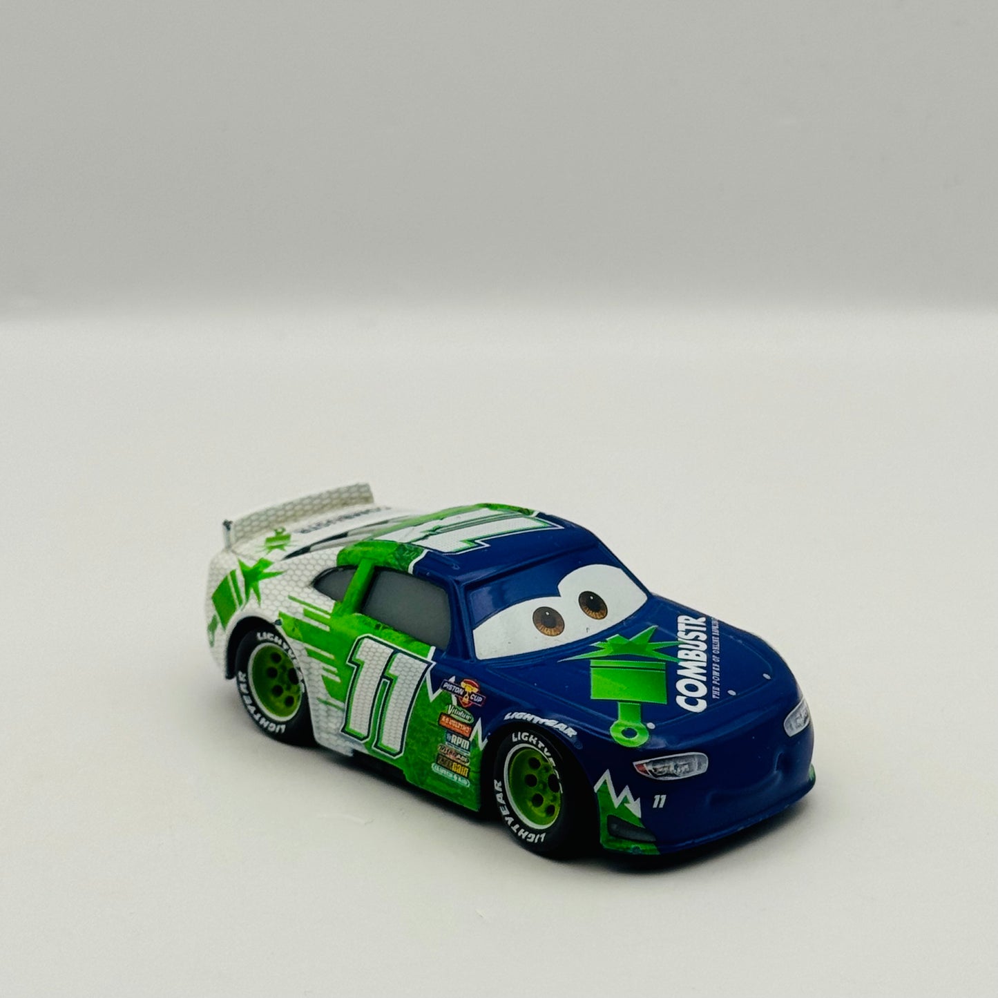 Disney Pixar Cars - CHIP GEARINGS COMBUSTR Veteran Cars 3 2017 - 1:55 Diecast