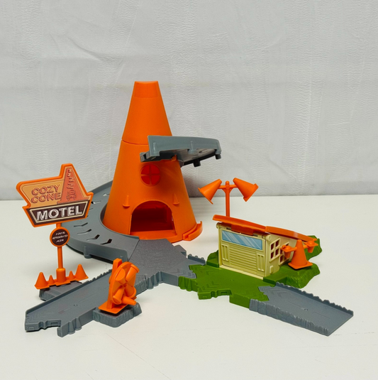 Disney Pixar Cars - STORY SETS COZY CONE SPIRAL RAMPWAY PLAYSET - 1:55 Scale