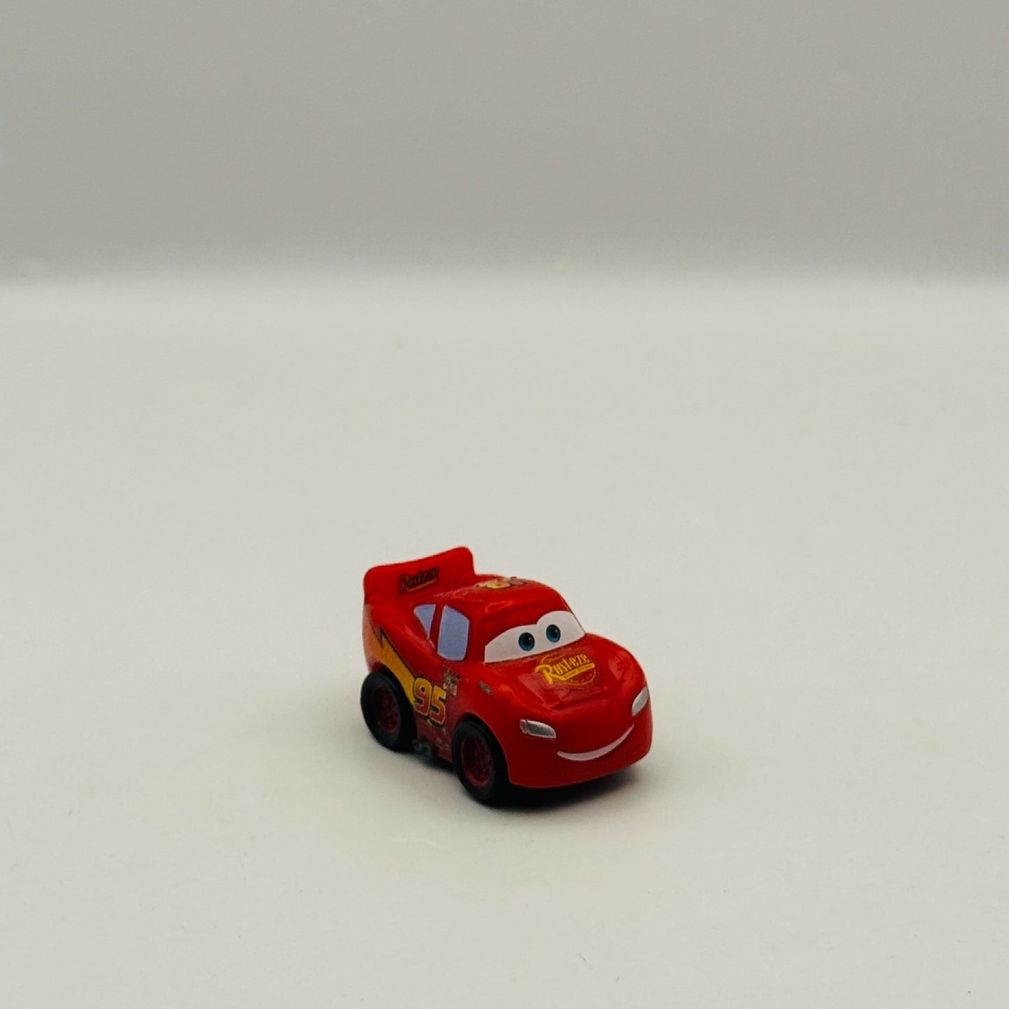 Disney Pixar Cars - Micro Drifters CARS 1 LIGHTNING MCQUEEN - Rolling