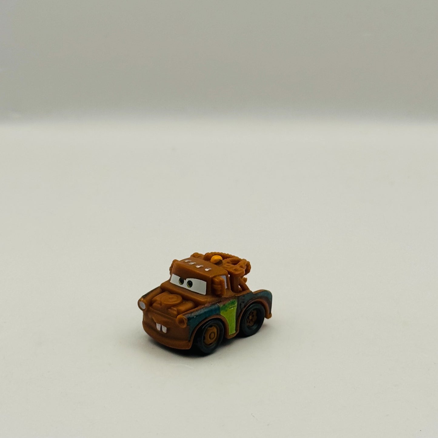 Disney Pixar Cars - Micro Drifters TOW MATER - Rolling