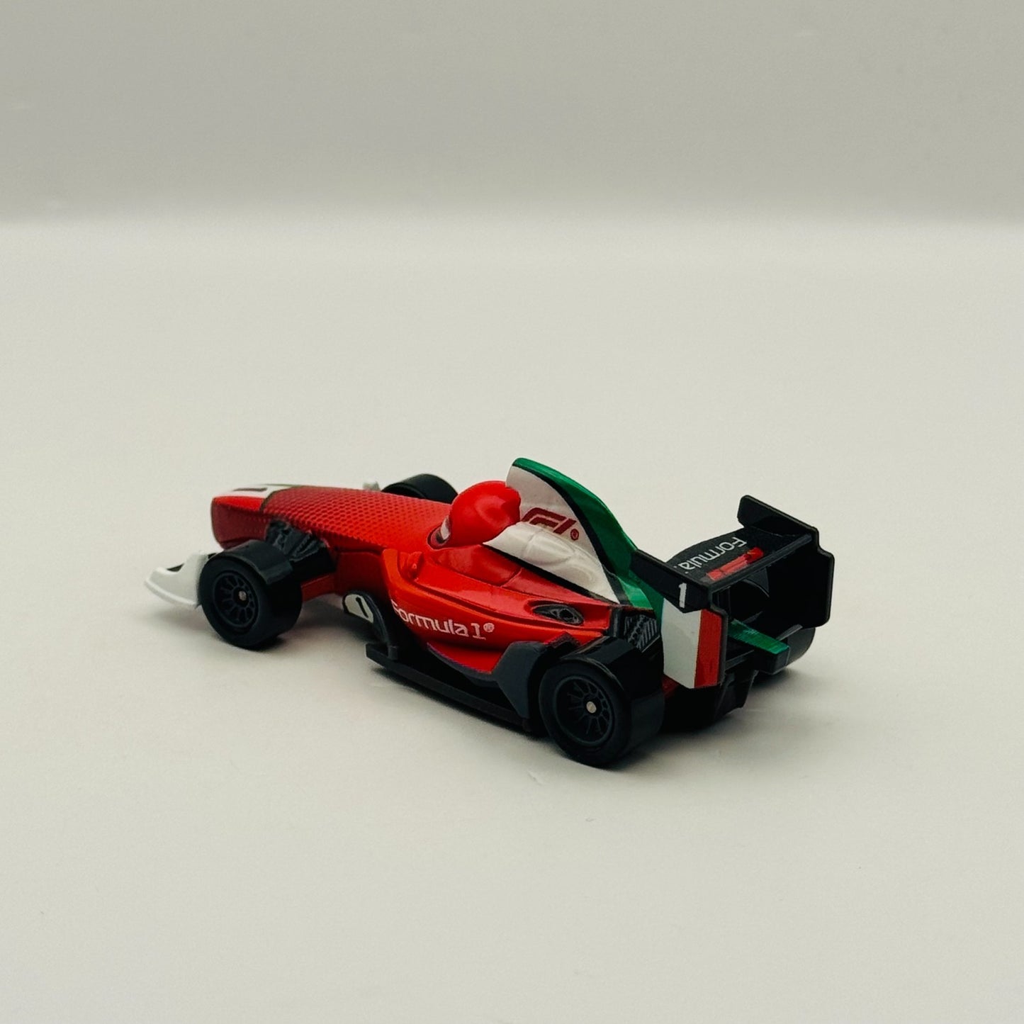 Disney Pixar Cars - FORMULA 1 COLLAB 3-PACK MCQUEEN, FRANCESCO 2026 1:55 Diecast