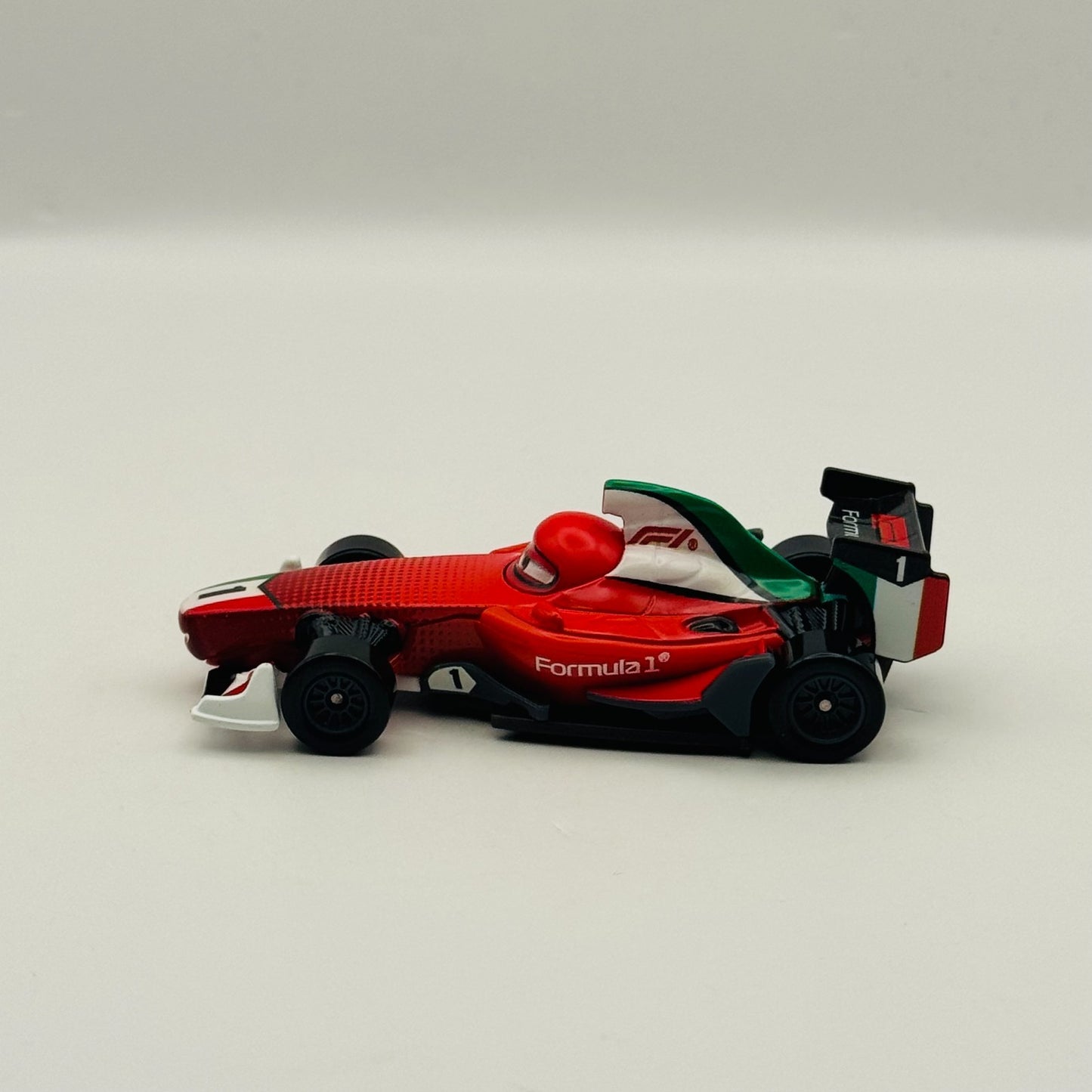 Disney Pixar Cars - FORMULA 1 COLLAB 3-PACK MCQUEEN, FRANCESCO 2026 1:55 Diecast