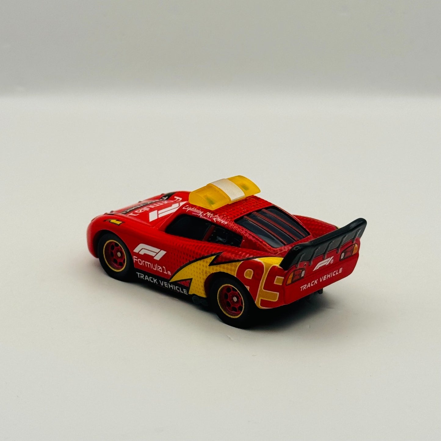 Disney Pixar Cars - FORMULA 1 COLLAB 3-PACK MCQUEEN, FRANCESCO 2026 1:55 Diecast