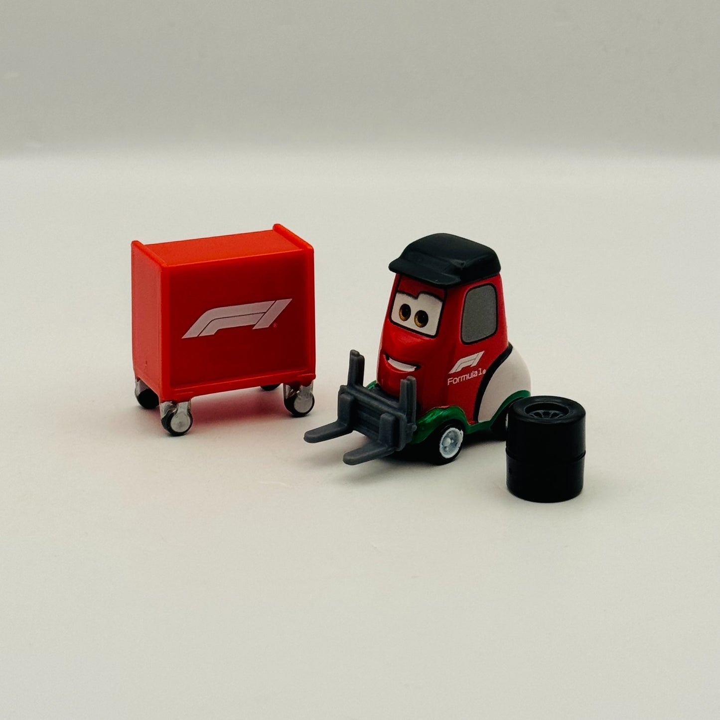Disney Pixar Cars - FORMULA 1 COLLAB 3-PACK MCQUEEN, FRANCESCO 2026 1:55 Diecast