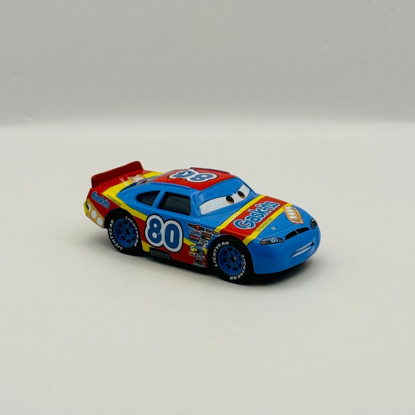 Disney Pixar Cars SAGE VANDERSPIN GASK-ITS Plastic Tires 2010 - 1:55 Diecast