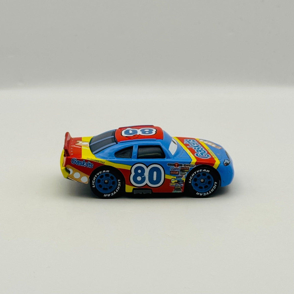 Disney Pixar Cars SAGE VANDERSPIN GASK-ITS Plastic Tires 2010 - 1:55 Diecast