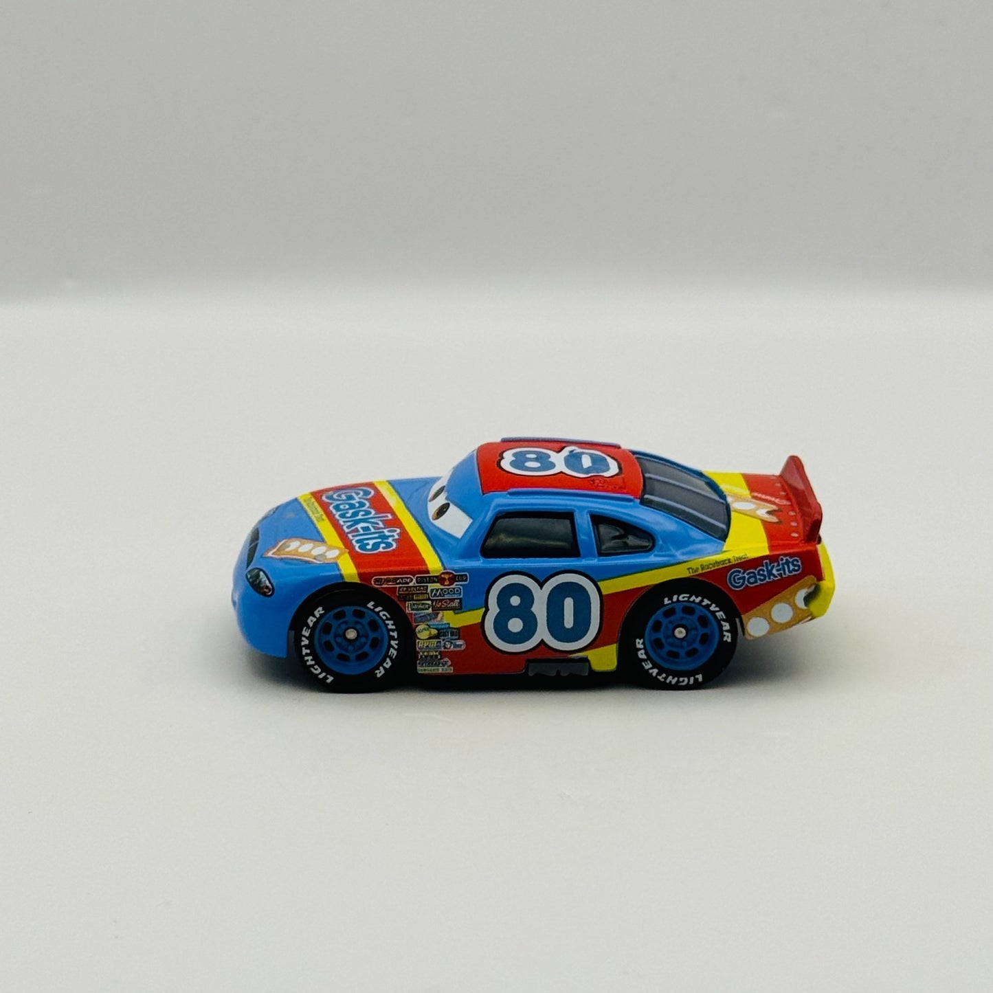 Disney Pixar Cars SAGE VANDERSPIN GASK-ITS Plastic Tires 2010 - 1:55 Diecast