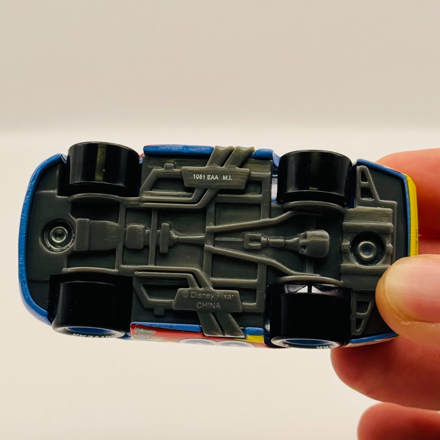 Disney Pixar Cars SAGE VANDERSPIN GASK-ITS Plastic Tires 2010 - 1:55 Diecast