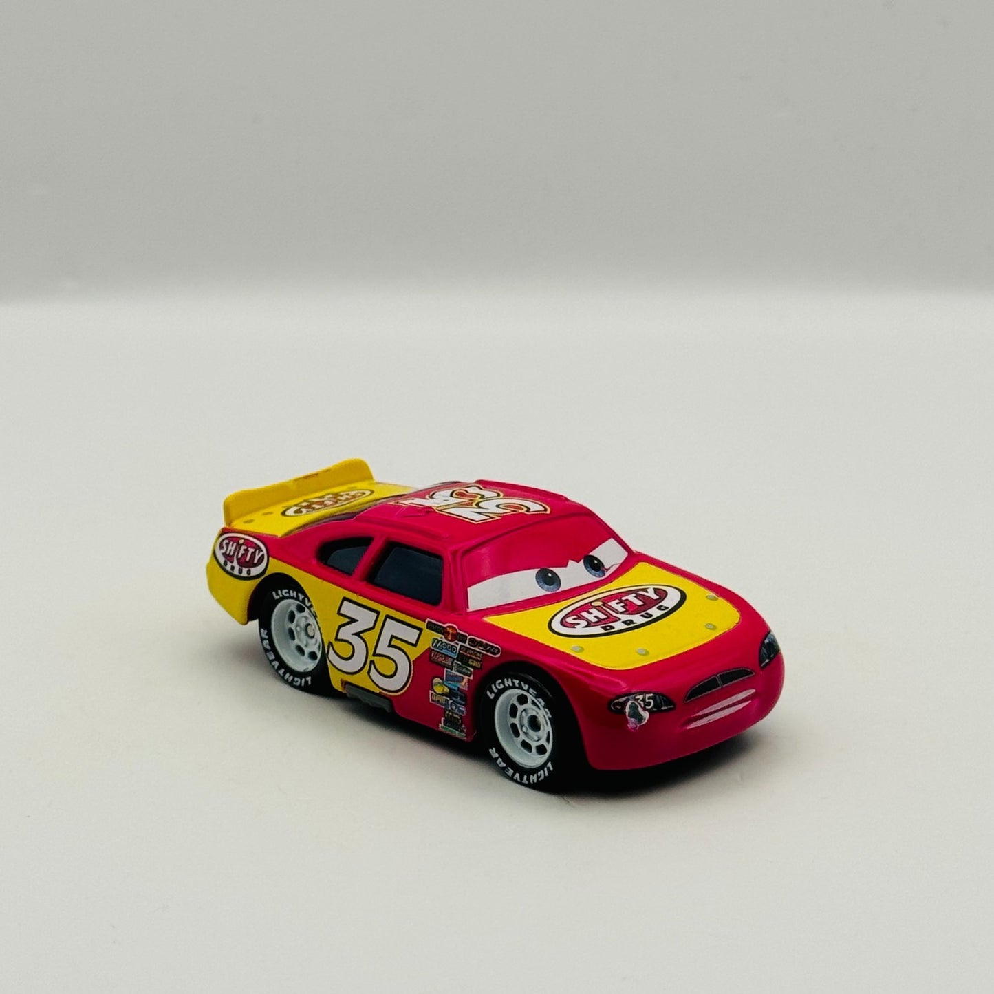 Disney Pixar Cars - SHIFTY DRUG KEVIN RACINGTIRE Piston Cup PINK 1:55 Diecast
