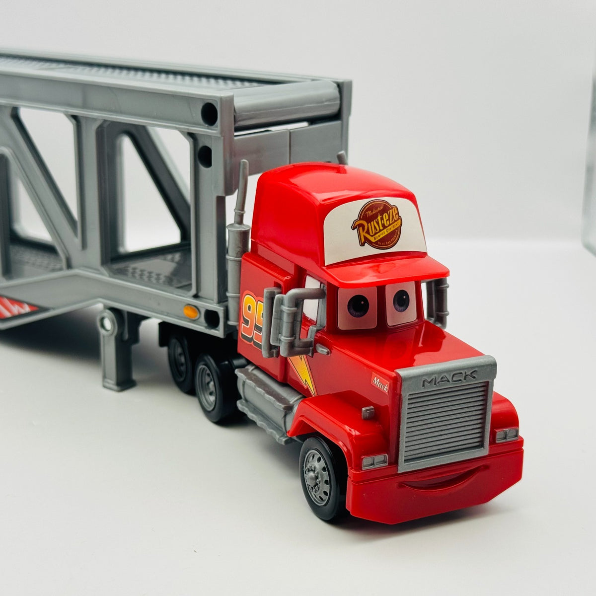 Disney Pixar Cars - MACK TRANSPORTER CAR CARRIER Supercharged 2007 - 1:55 Scale