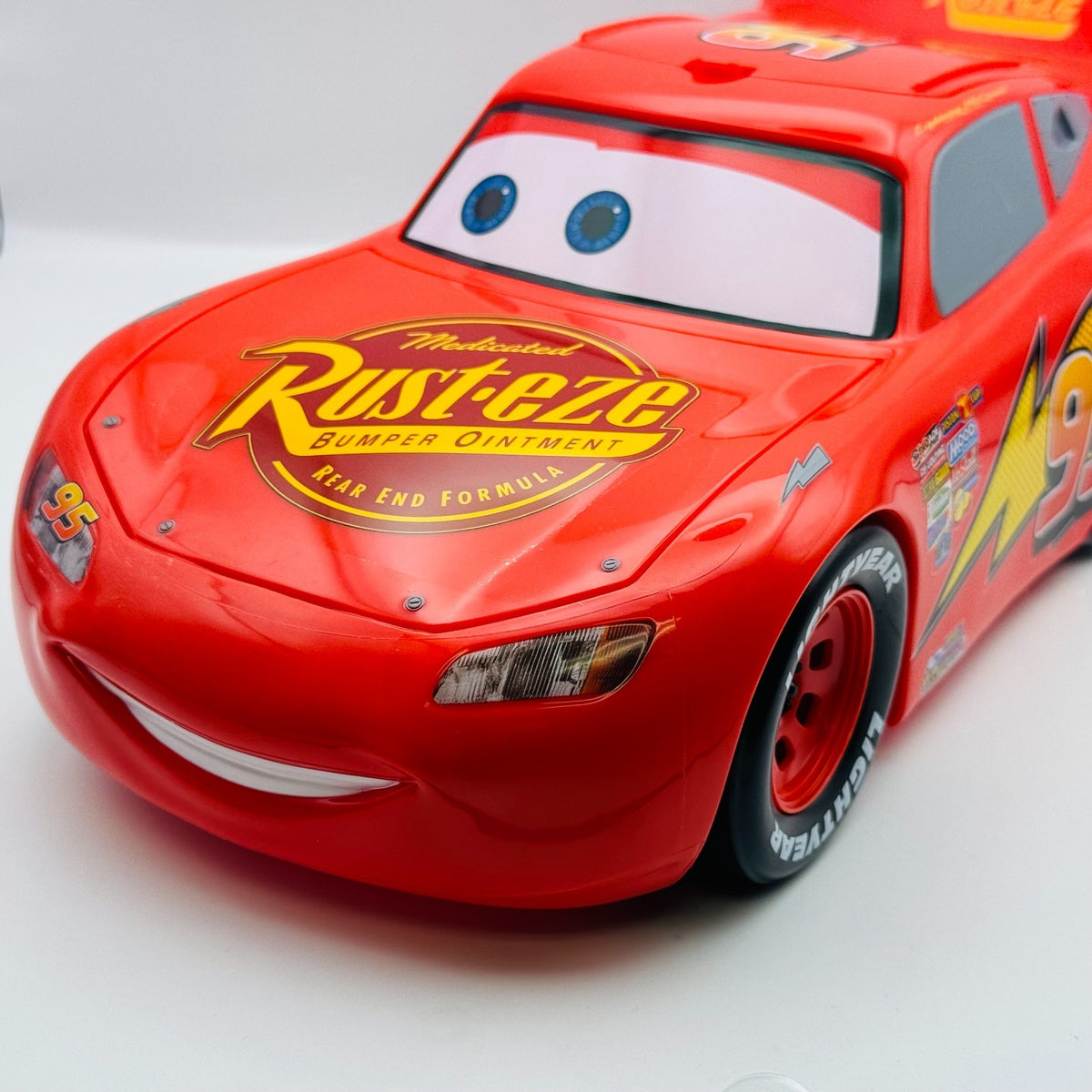 Disney Pixar Cars - MCQUEEN POPCORN BUCKET  20TH ANNIVERSARY - 1:18 Scale
