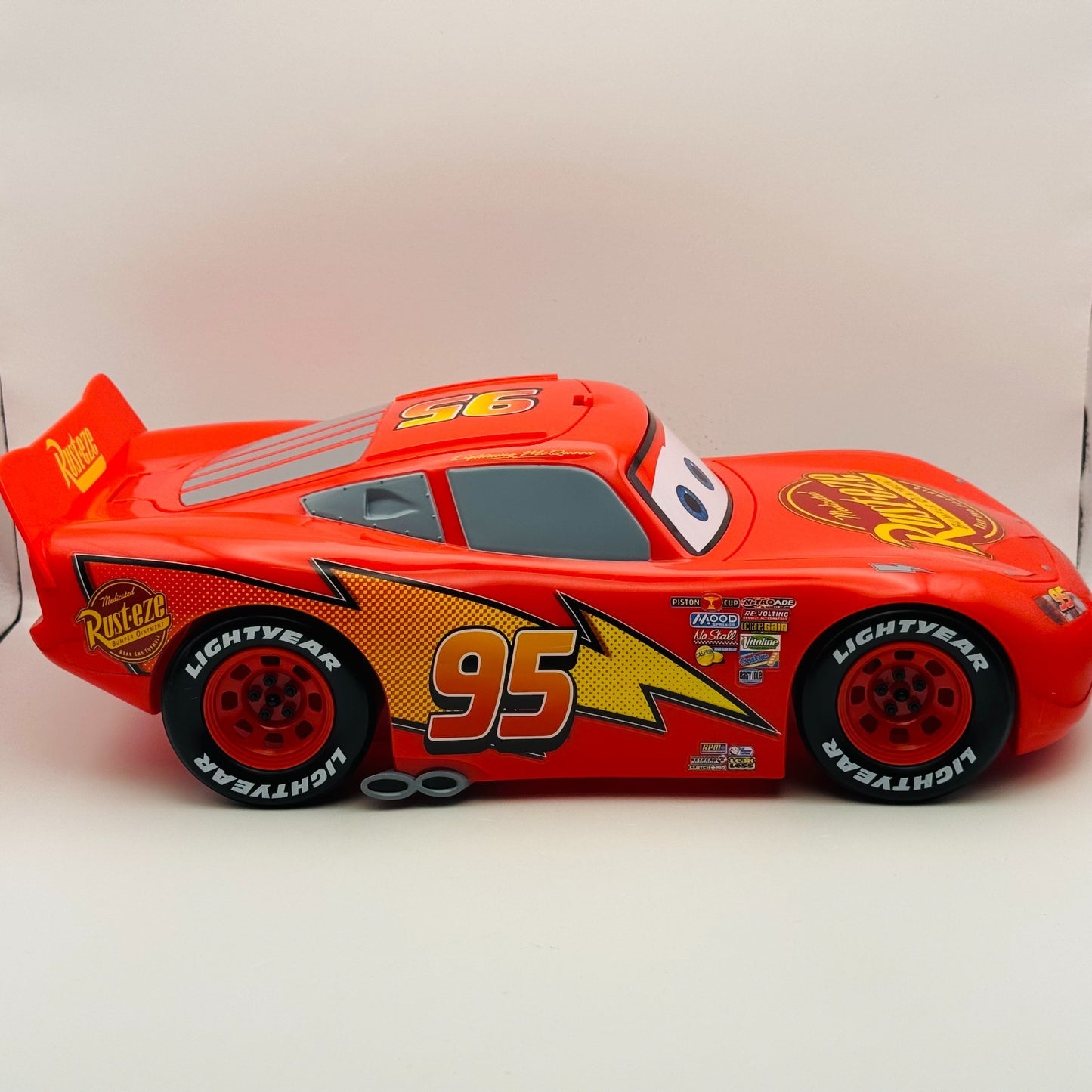 Disney Pixar Cars - MCQUEEN POPCORN BUCKET  20TH ANNIVERSARY - 1:18 Scale