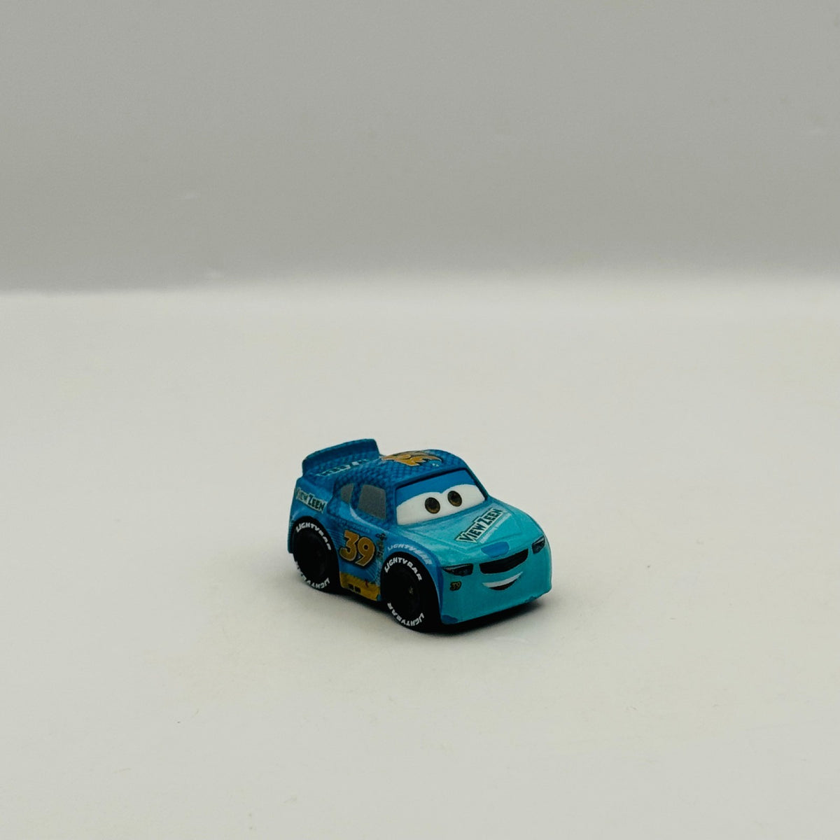 Disney Pixar Cars - Mini Racers BUCK BEARINGLY VIEW ZEEN VETERAN RACER - Diecast
