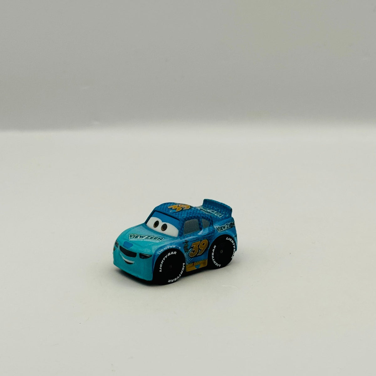 Disney Pixar Cars - Mini Racers BUCK BEARINGLY VIEW ZEEN VETERAN RACER - Diecast