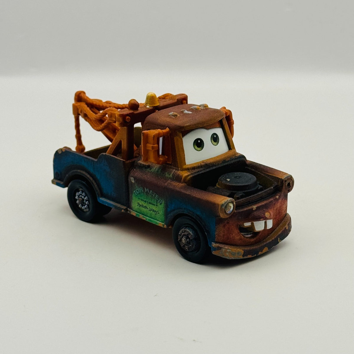 Disney Pixar Cars - TOW MATER WITH TOW HOOK - 1:55 Diecast