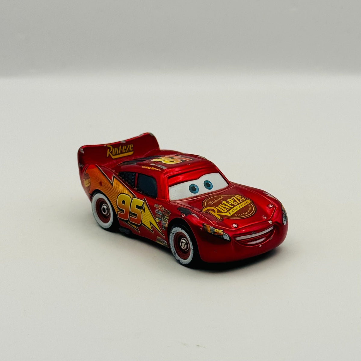 Disney Pixar Cars - LIGHTNING MCQUEEN MIT AUFKLEBERN German Promo - 1:55 Diecast