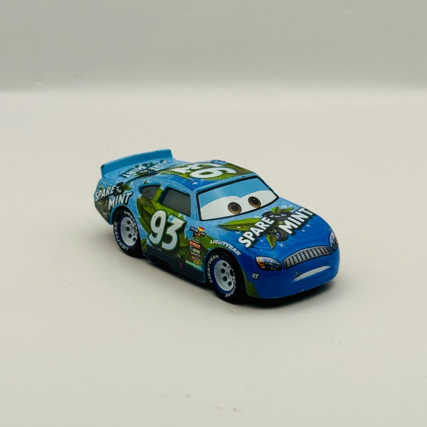 Disney Pixar Cars - CARS 3 ERNIE GEARSON SPARE O MINT Veteran Racer 1:55 Diecast