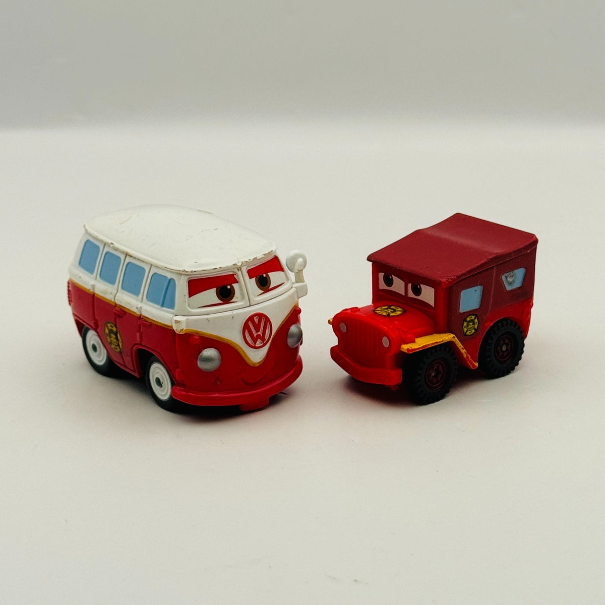 Disney Pixar Cars - Mini Adventures SARGE & FILLMORE - Fire Department