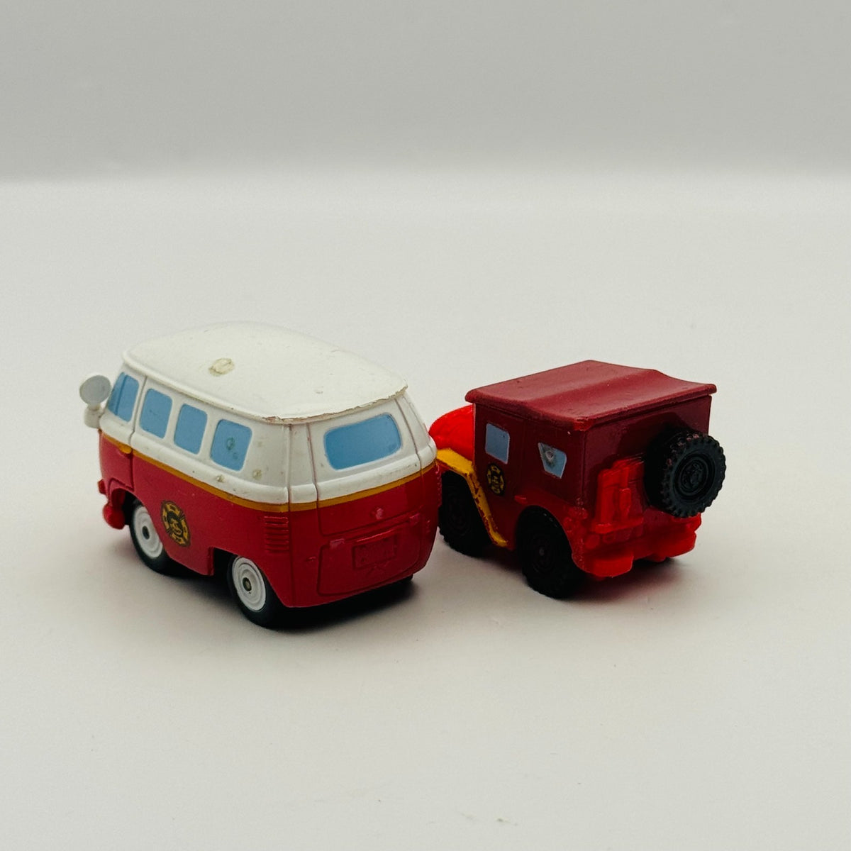 Disney Pixar Cars - Mini Adventures SARGE & FILLMORE - Fire Department
