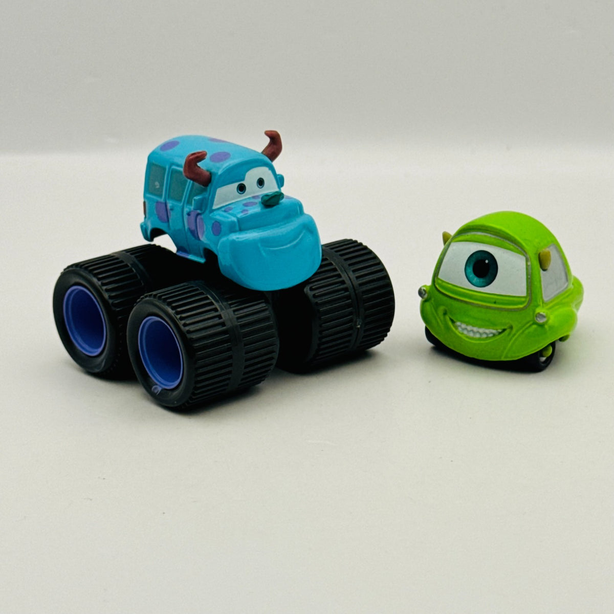 Disney Pixar Cars - MIKE & SULLEY Monster's INC Supercharged 2007 - 1:55 Diecast