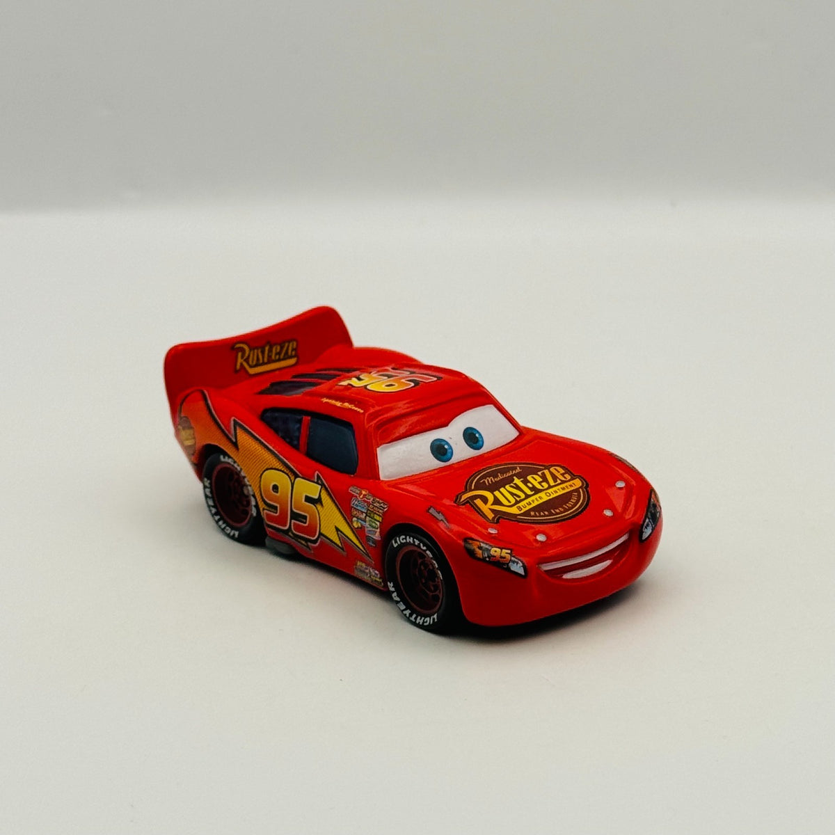 Disney Pixar Cars - CARS 1 RUSTEZE LIGHTNING MCQUEEN - 1:55 Diecast
