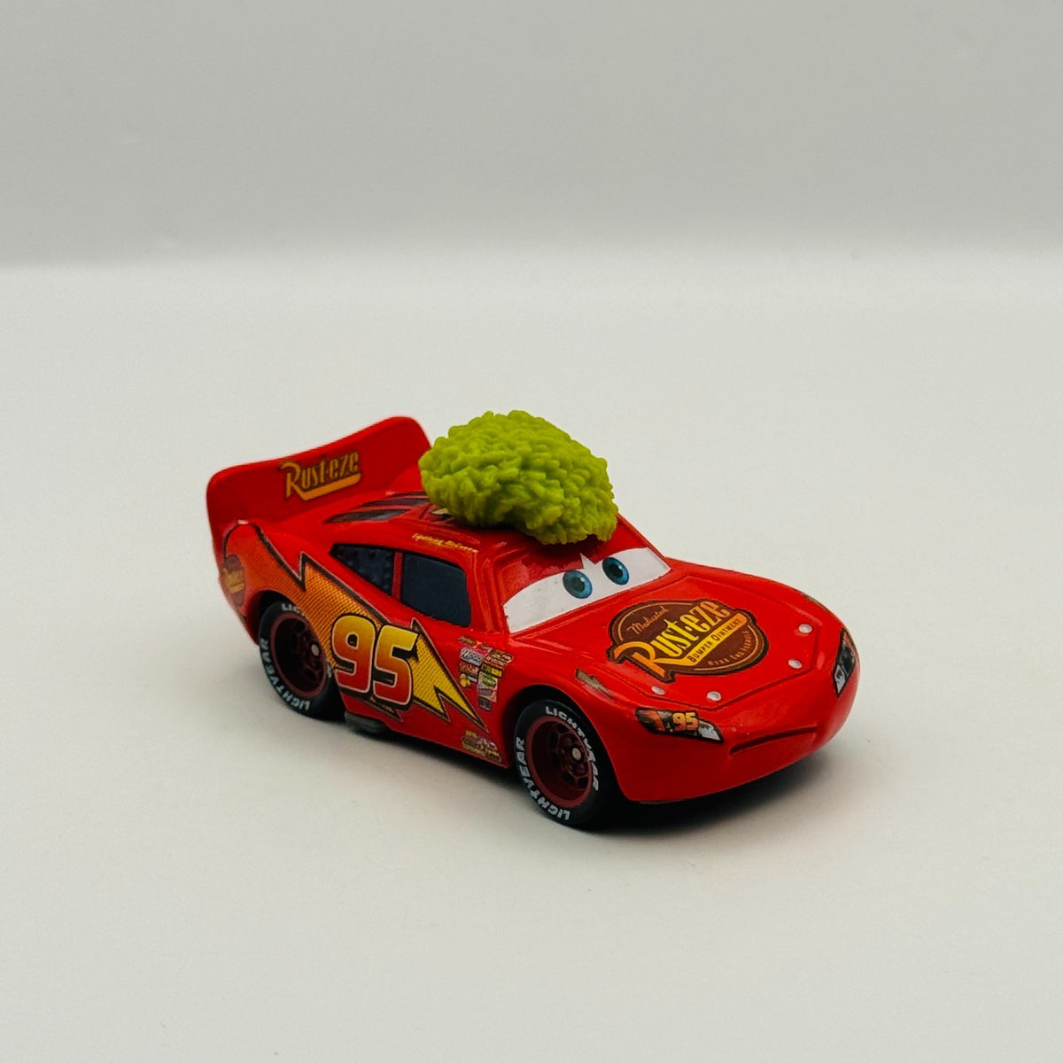 Disney Pixar Cars - TUMBLEWEED LIGHTNING MCQUEEN Race O Rama 2009 - 1:55 Diecast