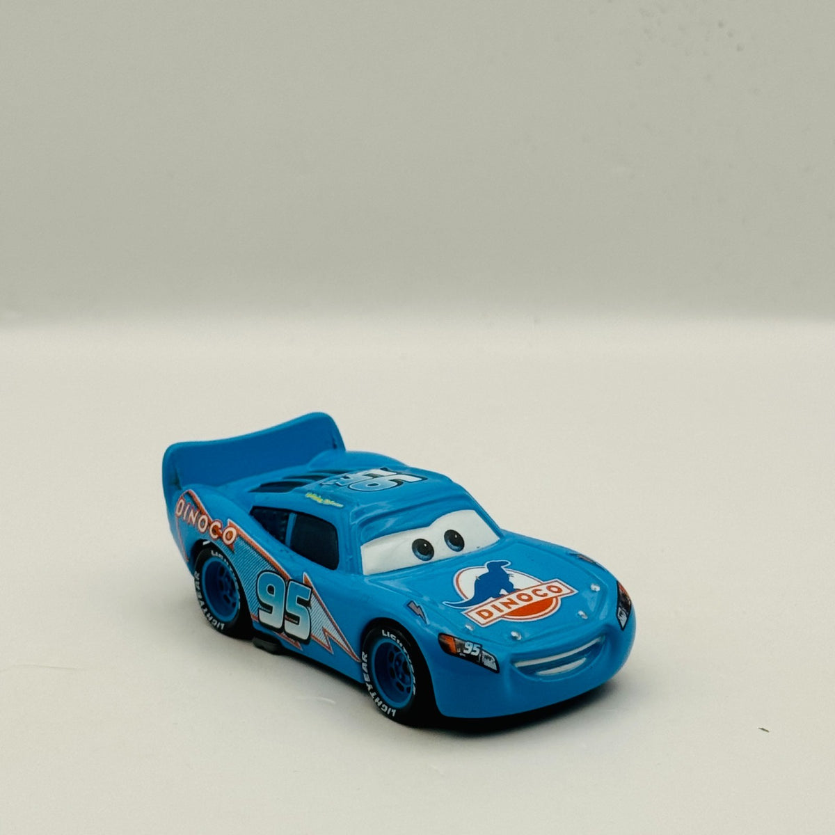 Disney Pixar Cars - DINOCO MCQUEEN Supercharged 2007 - 1:55 Diecast