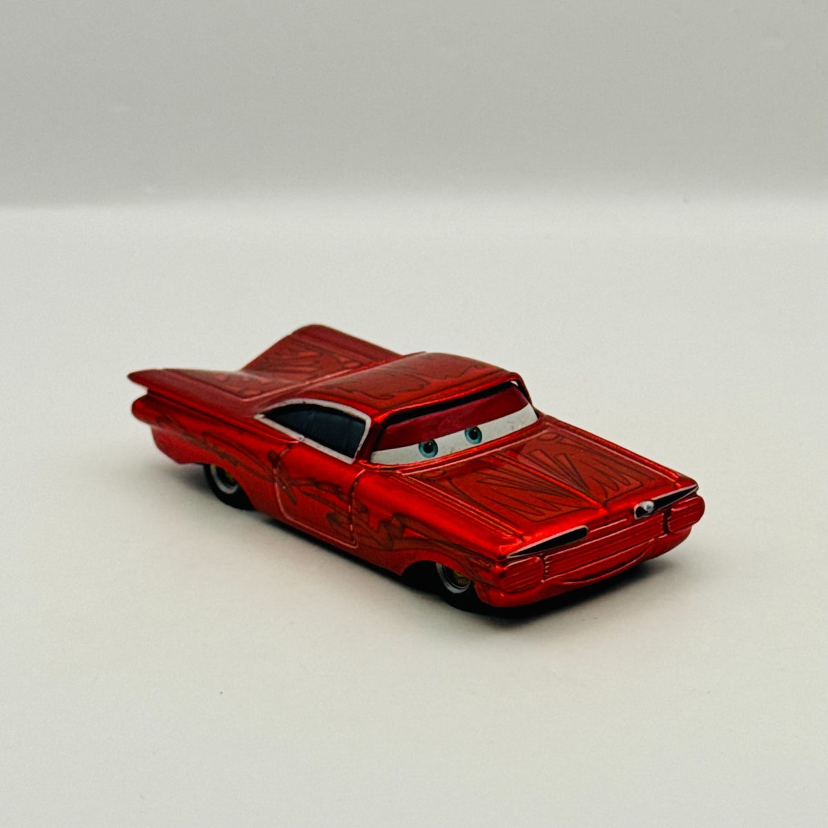 Disney Pixar Cars - HYDRAULIC RAMONE WITH METALLIC FINISH RANSBURG CHASE - 1:55