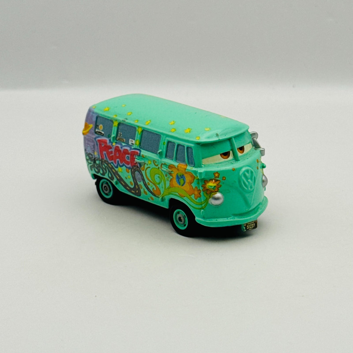Disney Pixar Cars - FILLMORE (VW Bus) - 1:55 Diecast