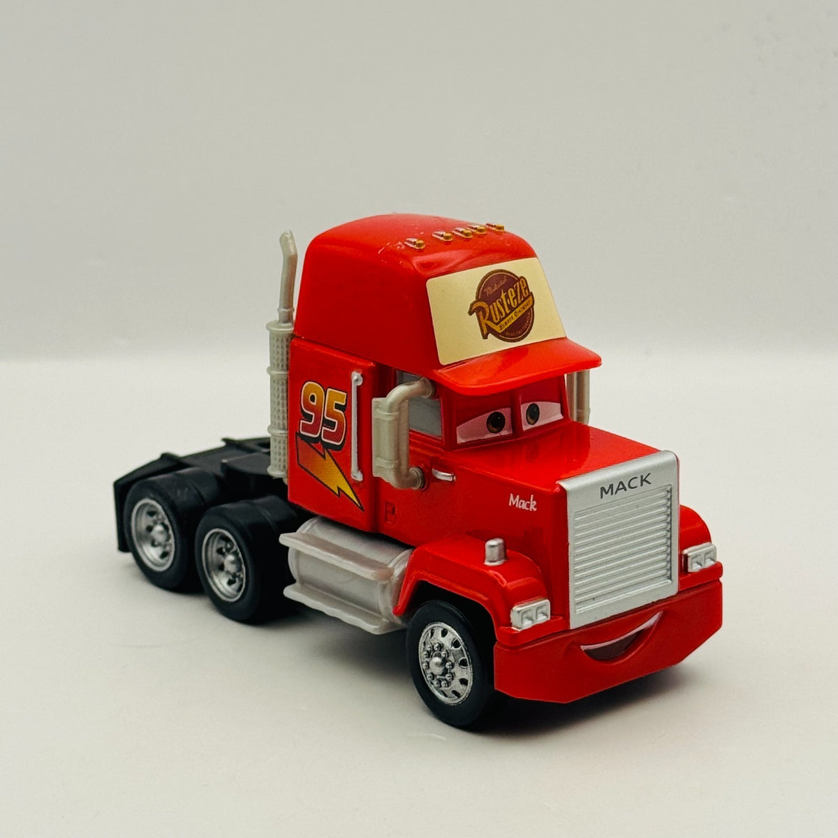 Disney Pixar Cars - MACK SEMI CAB HAULER Deluxe Mega Size 2013 - 1:55 Diecast