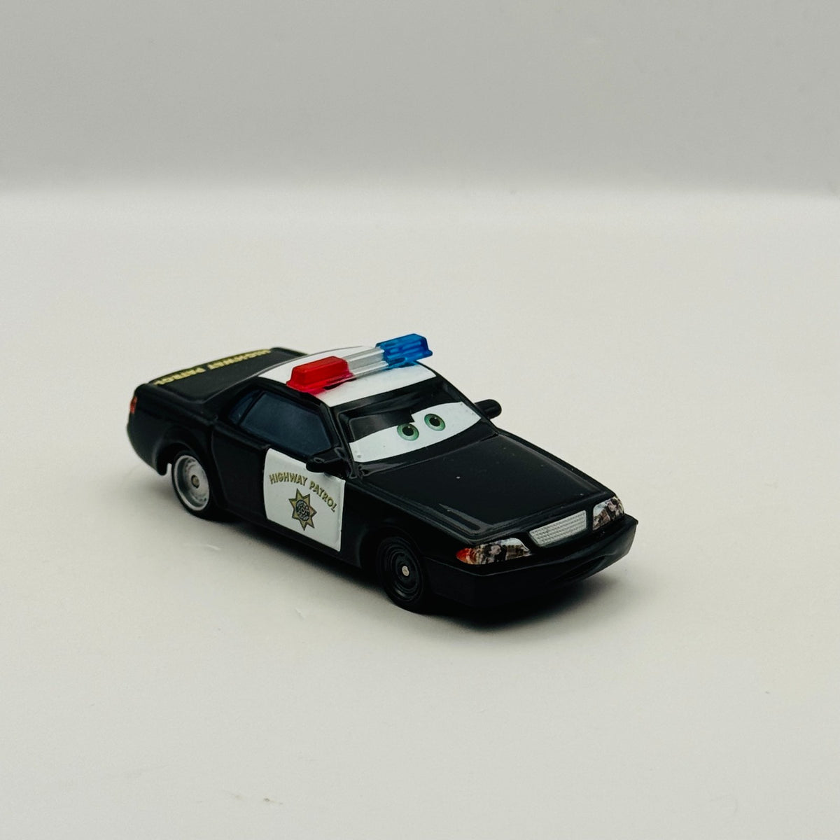 Disney Pixar Cars - AXLE ACCELERATOR World Of Cars 2008 - 1:55 Diecast