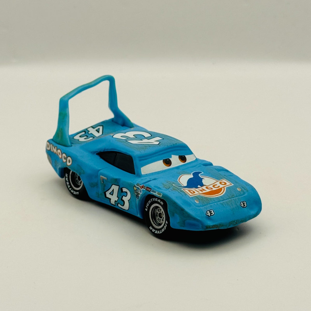 Disney Pixar Cars - RACE DAMAGED KING Race O Rama 2009 - 1:55 Diecast