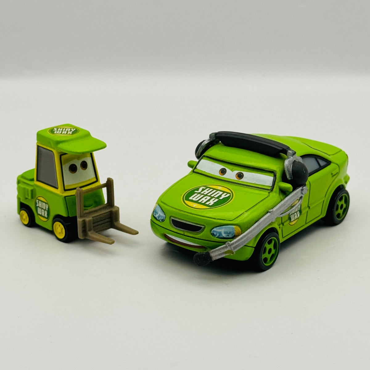 Disney Pixar Cars - TEAM SHINY WAX CREW CHIEF & PITTY - 1:55 Diecast