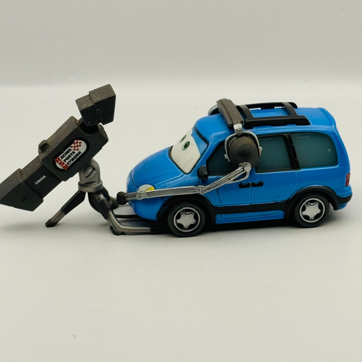 Disney Pixar Cars - CHUCK CHOKE CABLES Final Lap 2010 - 1:55 Diecast