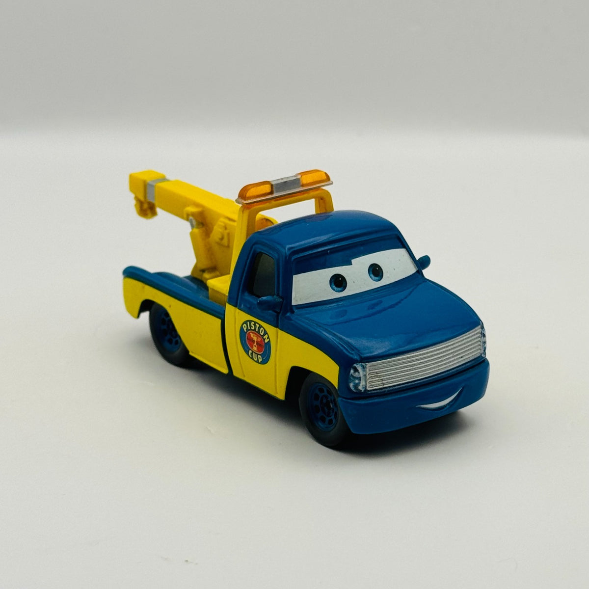 Disney Pixar Cars - RACE TOW TRUCK TOM Piston Cup 2014 - 1:55 Diecast