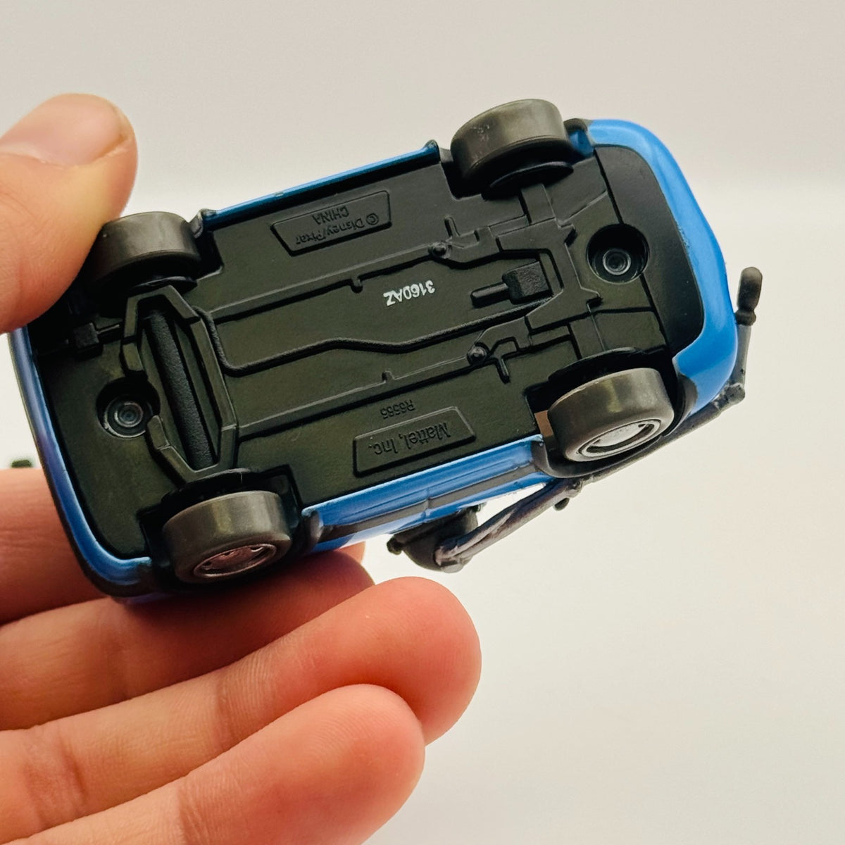 Disney Pixar Cars - CHUCK CHOKE CABLES Final Lap 2010 - 1:55 Diecast